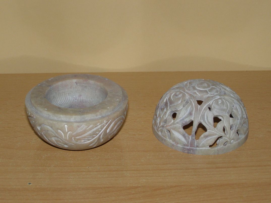 Svícen - mastek - koule - kvm1