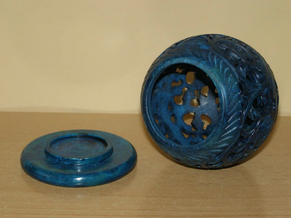 Svícen - mastek - koule kvm14