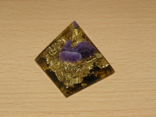 Orgonit - Těžítko - pyramida - kpo25