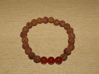 Rudraksha - kulička 8 mm - Náramek s karneolem - run15