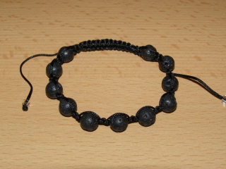 Drhaný Shamballa náramek - lávové kameny - černá šňůrka - dn30