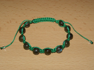 Drhaný Shamballa náramek - labradorit - zelená šňůrka - dn16