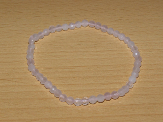 Růženín fazetovaný - Náramek - kuličky 4 mm - knk29