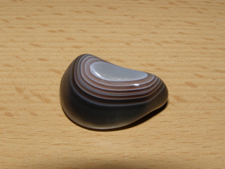 Achát pruhovaný - Tromlovaný kámen - kt161
